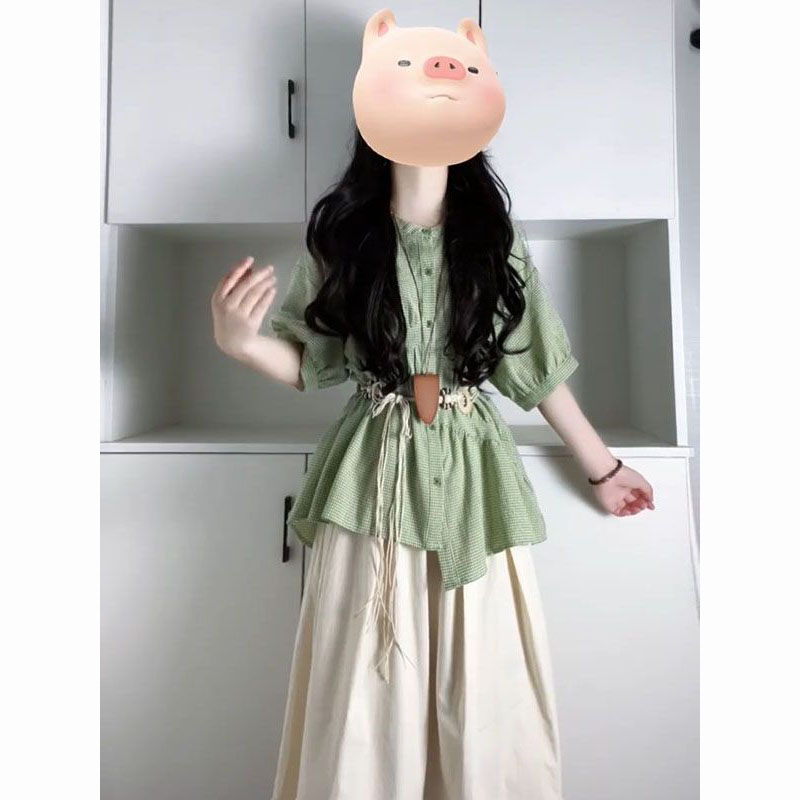 绿色衬衫+高腰显瘦半身裙