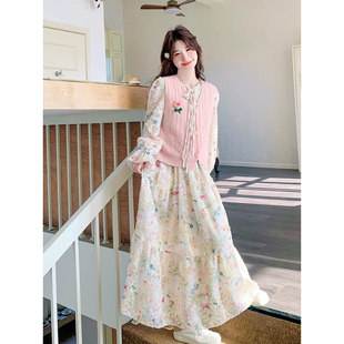 两件套装 连衣长裙搭配粉色马甲开衫 温柔独特碎花长袖 2026早春新款