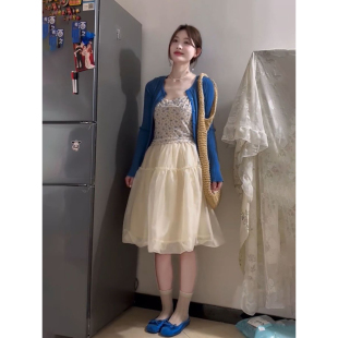 夏日气质清纯少女穿搭蓝色针织开衫+碎花吊带+花苞半身裙三件套装
