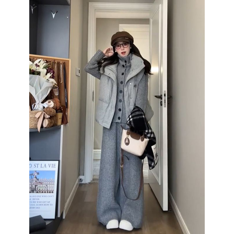 马甲棉服+毛衣开衫+阔腿裤