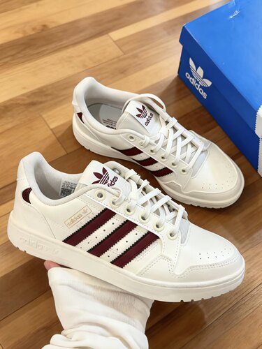 adidas阿迪达斯NY 90STRIPES男女舒适百搭低帮防滑运动板鞋JP6323