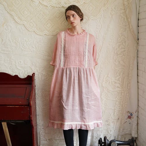 75折【Unlogical Poem】维多利亚复古蕾丝刺绣打条立领宽松连衣裙