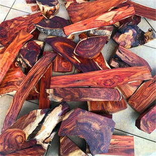 海南黄花梨边角料 下脚料 原木料红木海黄手把件挂件雕件料珠子料