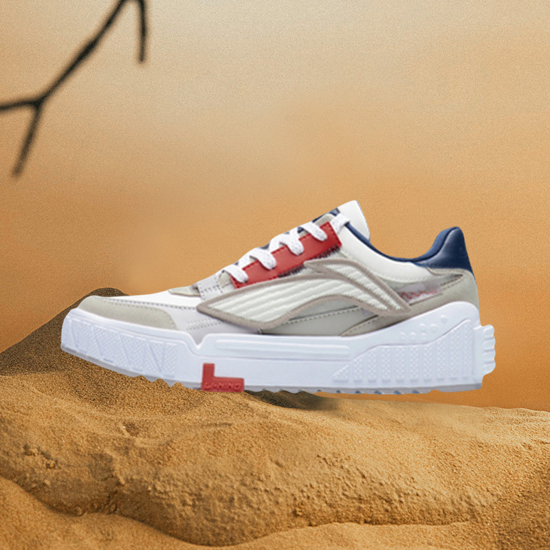 李宁板鞋男鞋秋季新款进击休闲鞋时尚小白鞋运动鞋男AGCR309