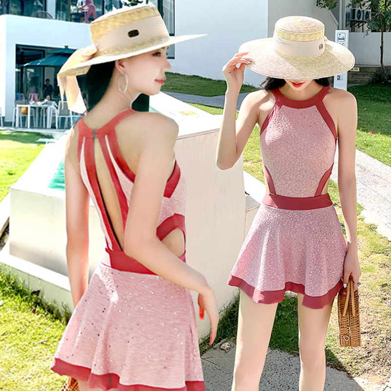 性感秋冬天泡温泉游泳衣女2022新款爆款遮肚子显瘦网红风保守泳装