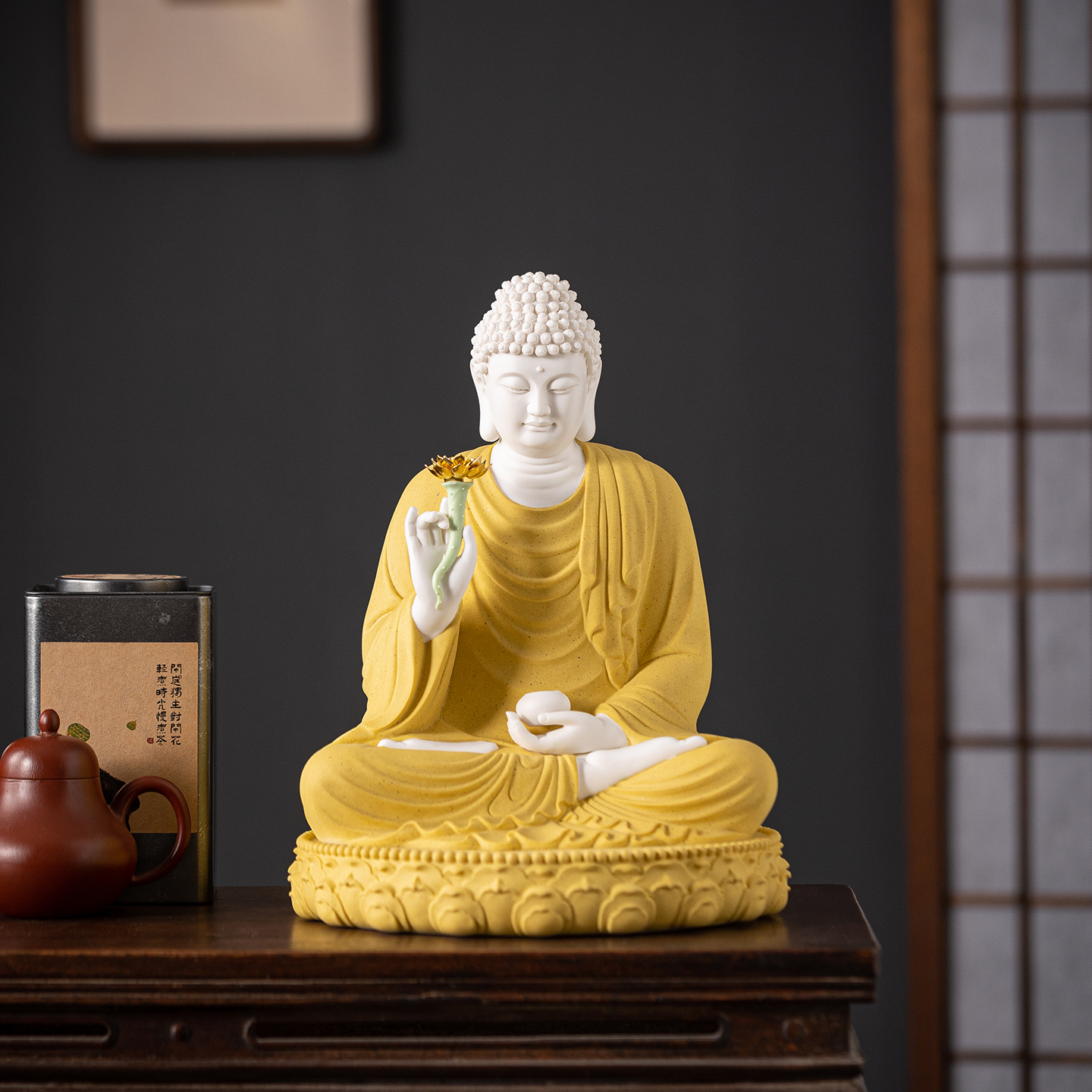 新中式陶瓷持莲如来佛祖摆件