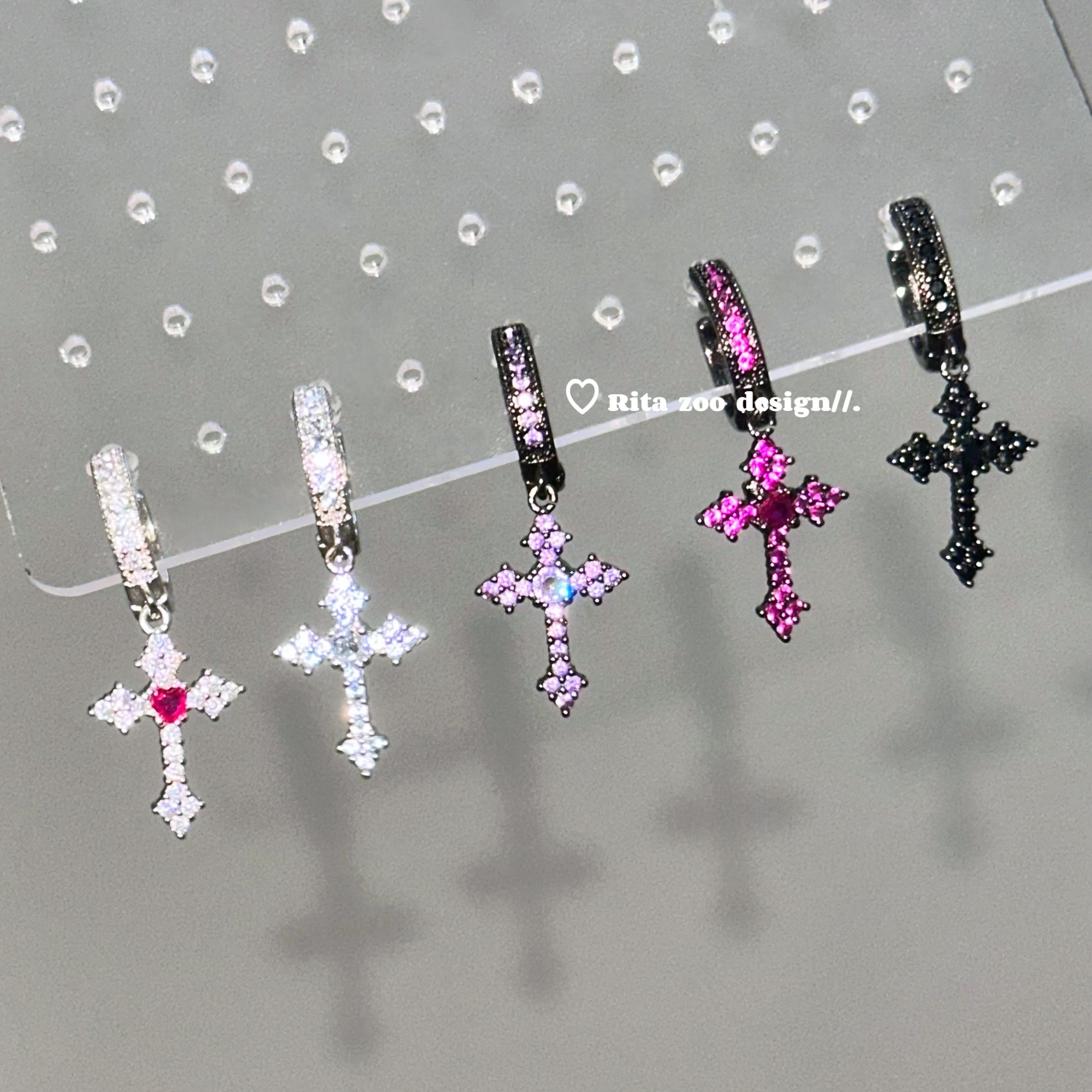 昭和时代黑粉辣妹十字架耳环耳饰