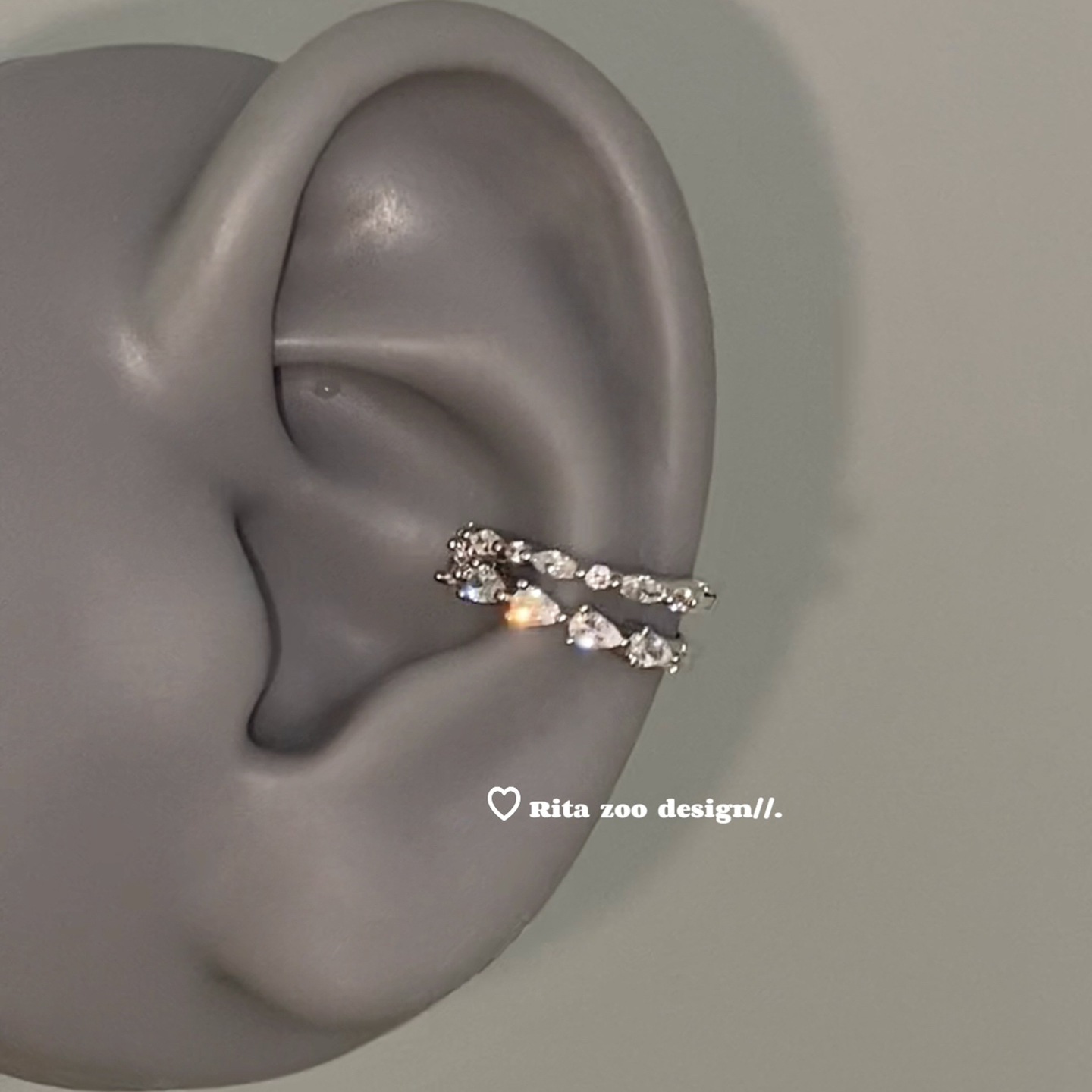 双C爆闪极简百搭耳圈耳环耳扣