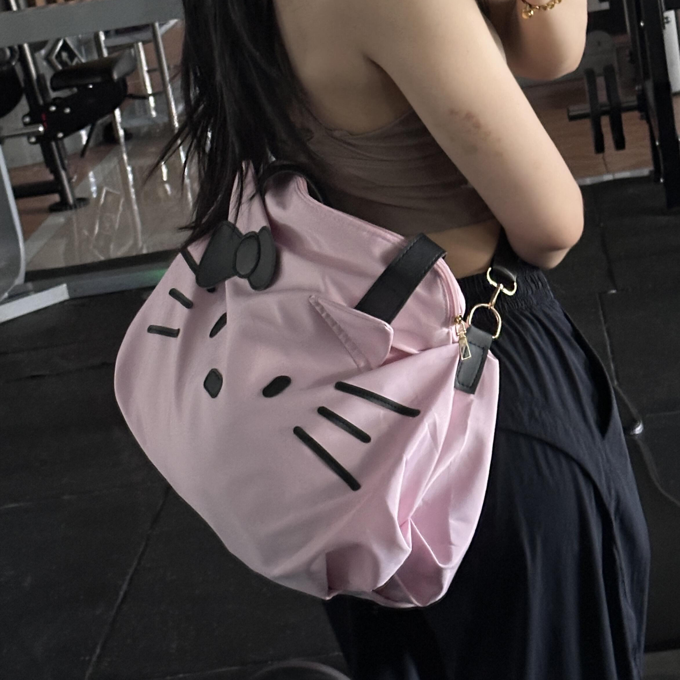 运动健身包大容量短途旅行包女轻便高颜值可爱卡通手提单肩斜跨包