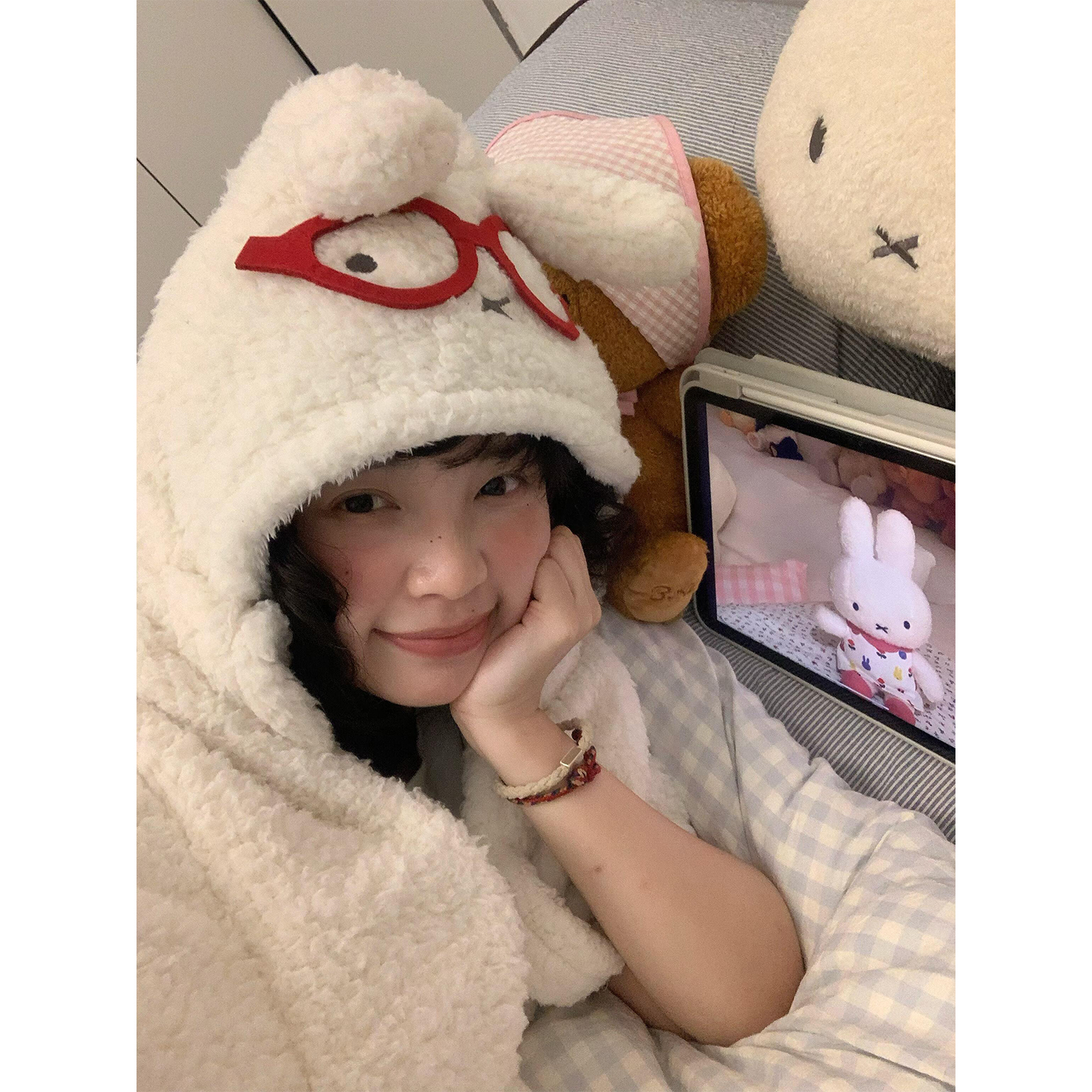 晚安~可爱兔子披肩毛毯带帽子冬季居家宿舍午睡追剧保暖盖毯斗篷
