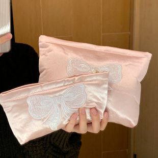 ins刺绣蝴蝶结化妆包随身便携式高级感大容量内胆包收纳袋洗漱包