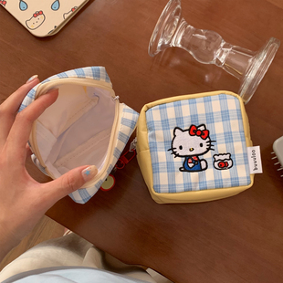 化妆包小型轻便收纳包化妆品便携包可爱卡通精致出门随身杂物包女