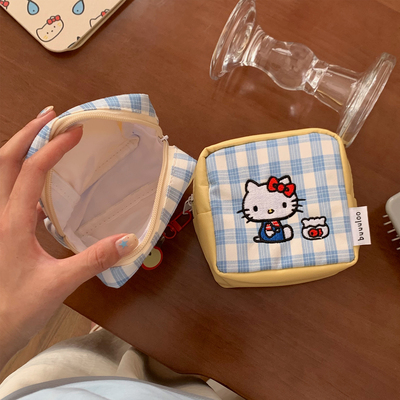 化妆包小型轻便收纳包化妆品便携包可爱卡通精致出门随身杂物包女