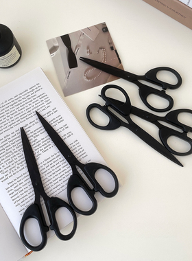 高级纯黑色剪刀便携式学生手工剪纸防粘办公剪小号儿童文具剪家用