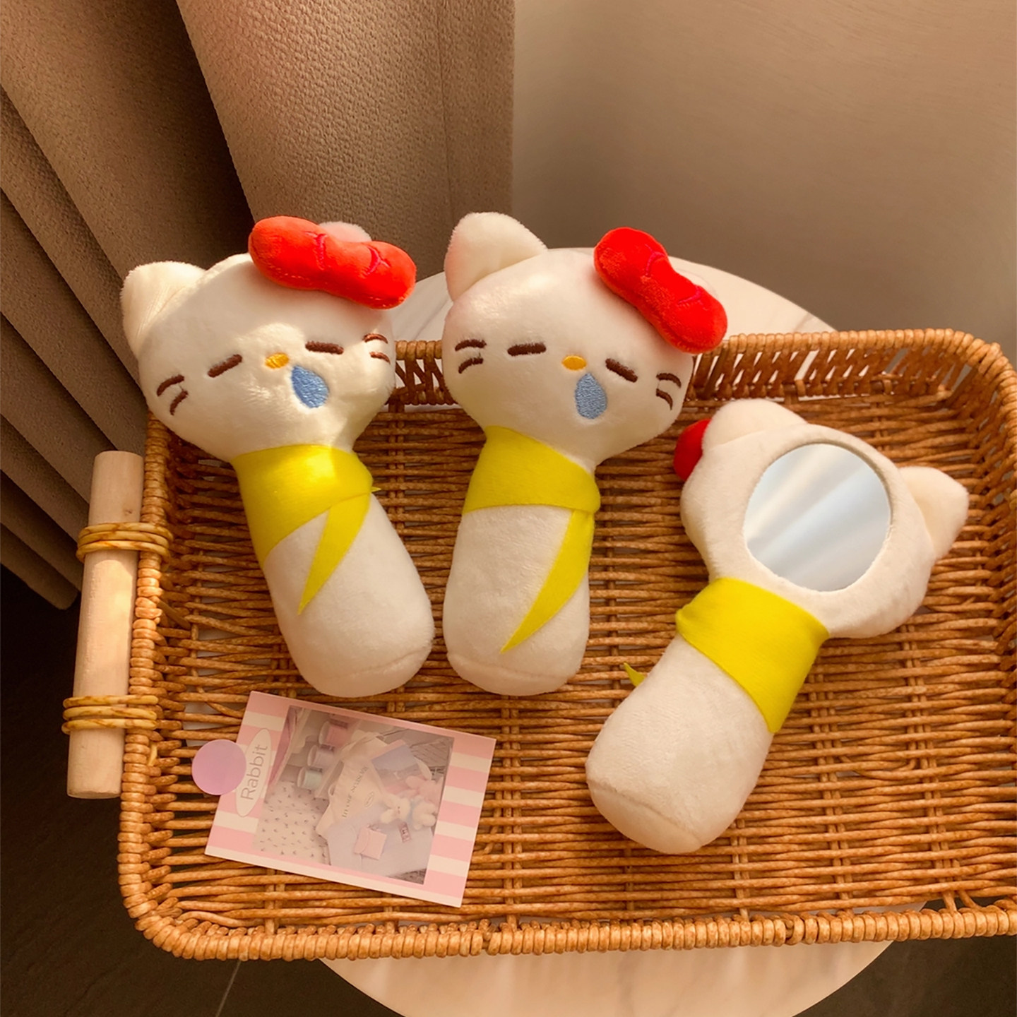 卡通猫咪手柄镜随身小镜子便携补妆镜办公室迷你可爱手持化妆镜