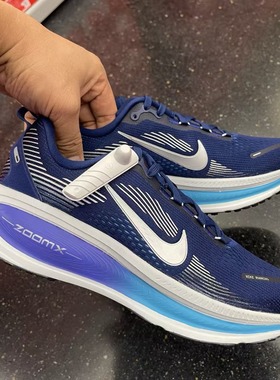 耐克 Nike Vomero18 男子减震气垫运动训练公路跑步鞋 HM6803-401