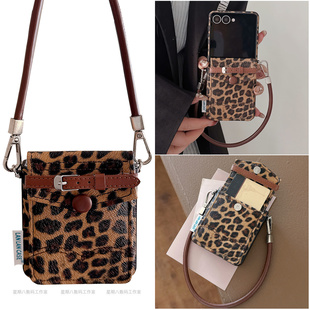 豹纹零钱插卡包皮质壳适用三星ZFlip7手机壳折叠屏flip7fe可放卡zflip6带装卡zflip5保护套w26flip手腕短挂绳