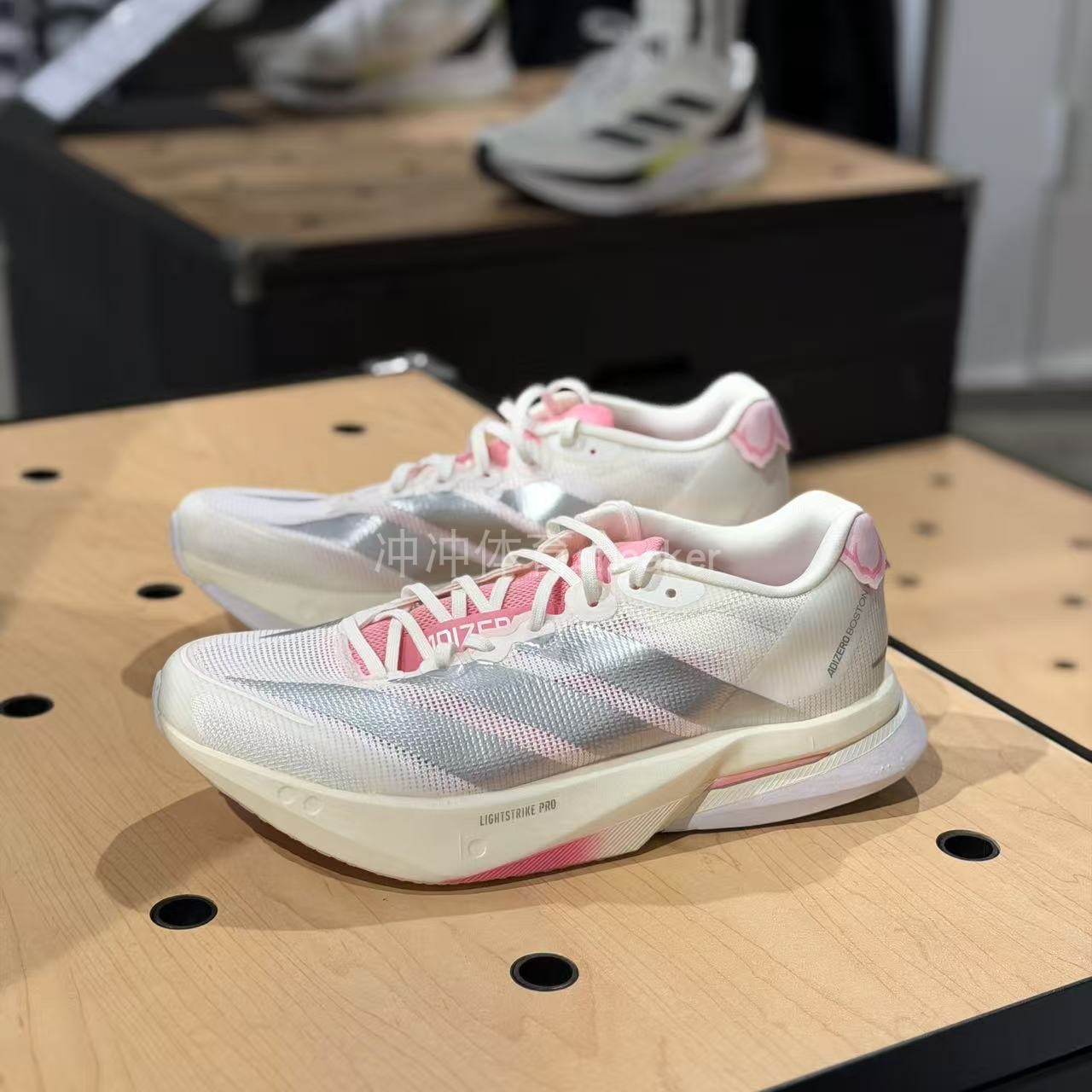 ADIDAS阿迪达斯正品ADIZERO BOSTON 13运动休闲低帮跑步鞋 JQ9666