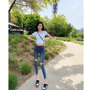 高腰破洞牛仔裤女夏季新款修身显瘦小脚裤百搭九分裤紧身铅笔裤子