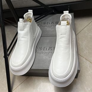 精神小伙白色马丁靴男鞋2025秋冬款潮流百搭休闲运动厚底高帮板鞋