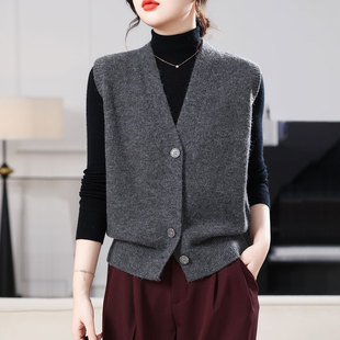 春季新款V领无袖羊毛开衫马甲背心女时尚宽松短款外穿坎肩毛衣潮