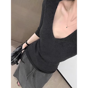 深灰色大领口修身打底衫V领女春秋内搭可外穿薄款针织中袖上衣女