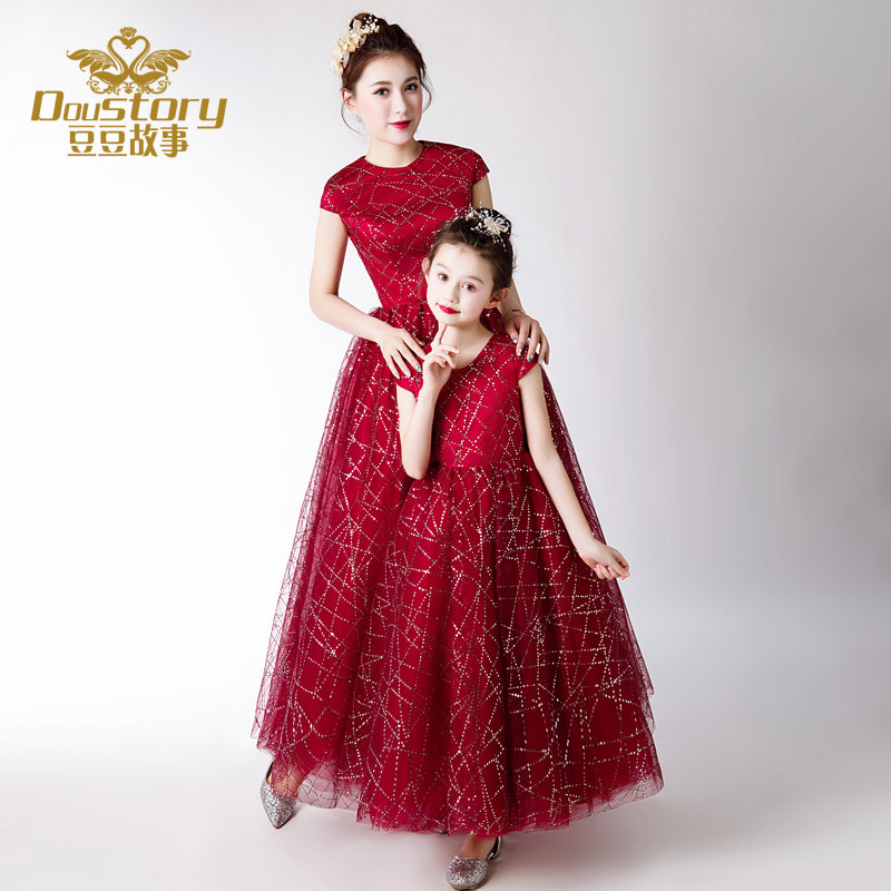 亲子礼服亲子装秋季洋气红色蓬蓬纱长裙套装母女装走秀演出服秋装在类目 童装/婴儿装/亲子装, 亲子装/亲子时装中 - 来自Buy2taobao.com提供专业的淘宝代购服务