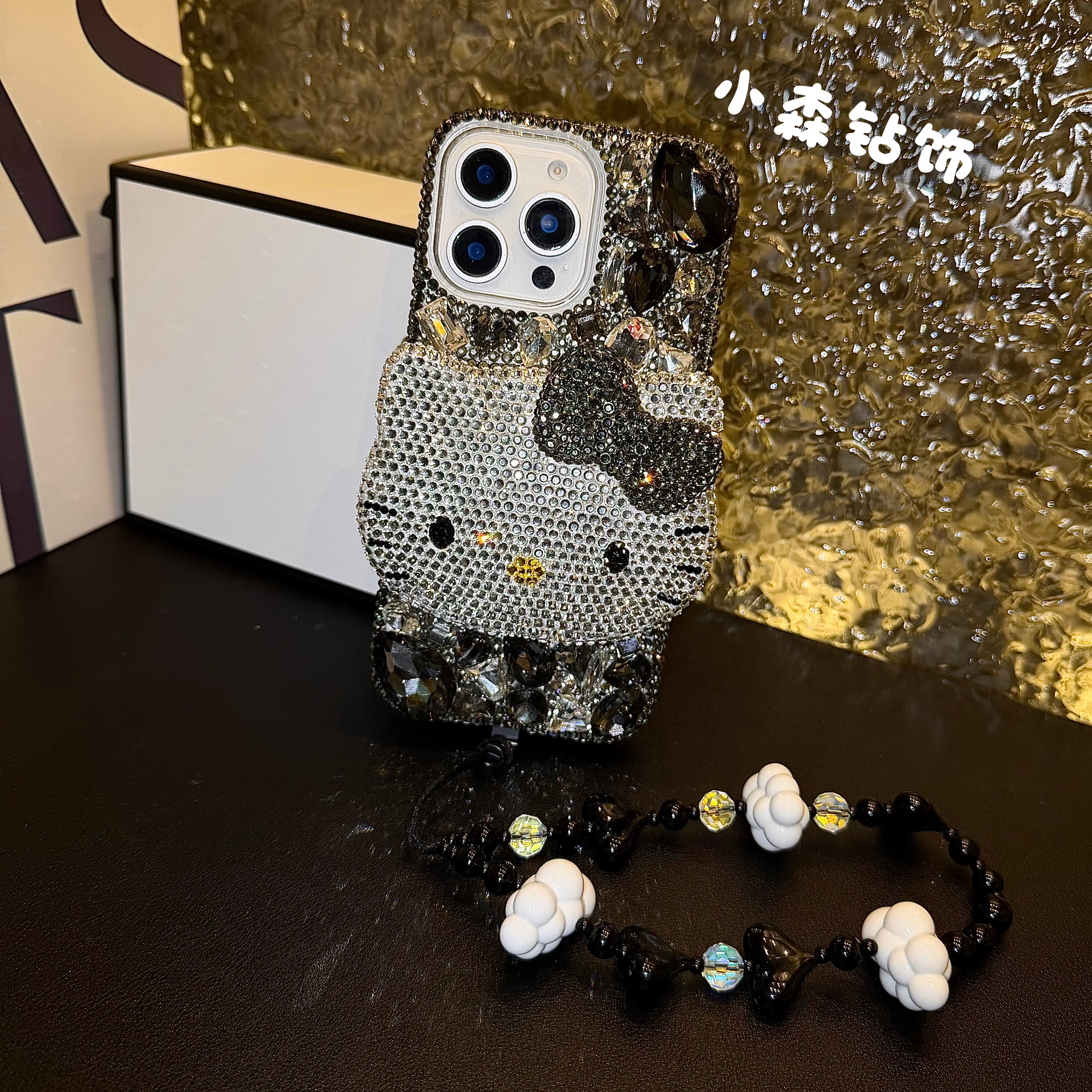 懒懒同款17promax手机壳Hello Kitty黑白灰满钻16pro手机壳15kt猫
