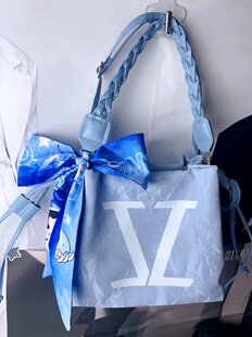 张杰演唱会粉丝应援水桶包星星专属