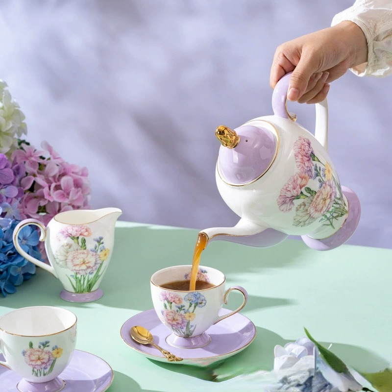粉色康乃馨轻奢金边骨瓷咖啡杯碟咖啡具大茶壶茶具礼盒套装