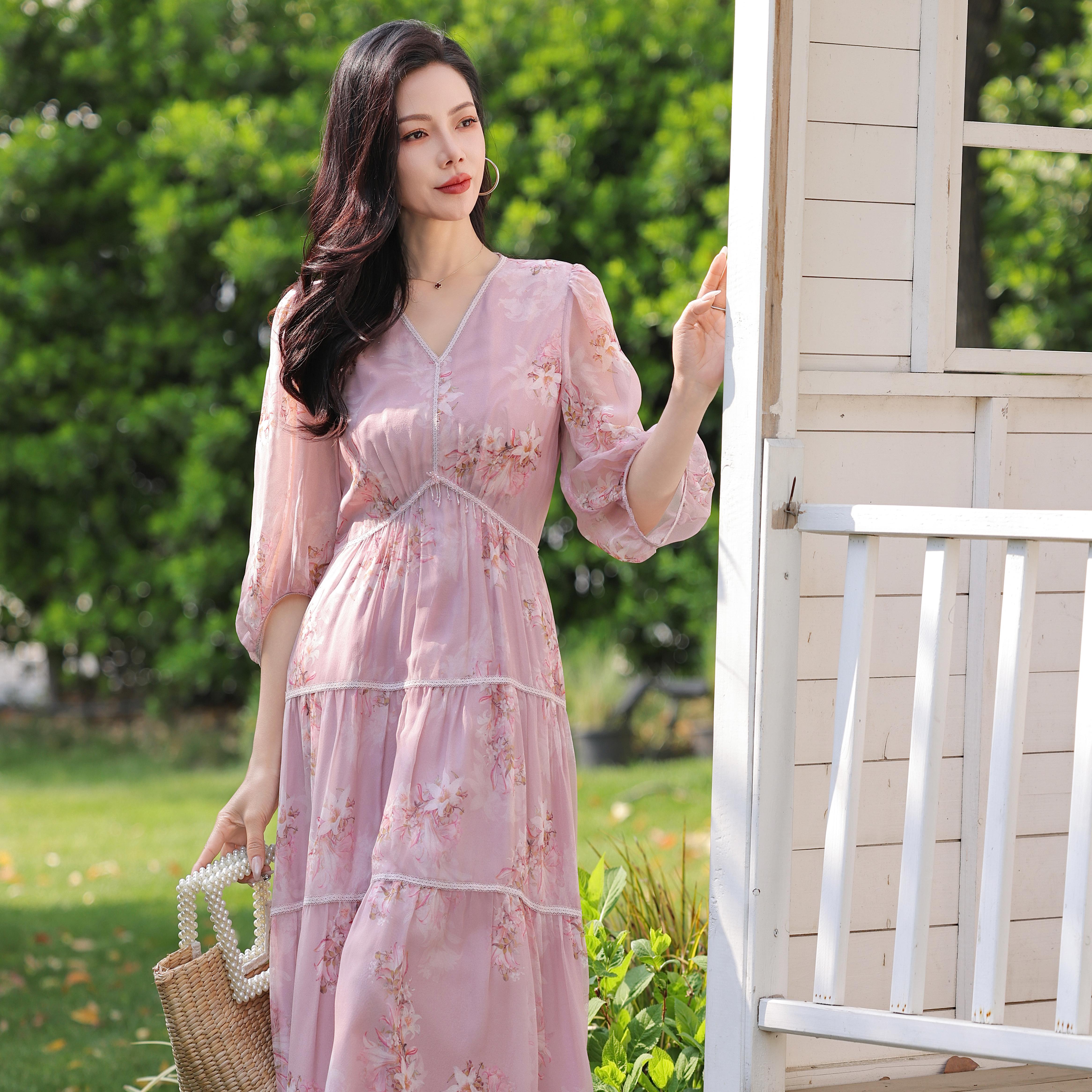 2025夏季新款超好看粉色碎花連衣裙女茶歇法式氣質(zhì)溫柔風(fēng)雪紡長裙