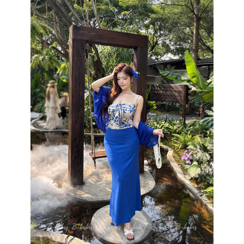 Babes【青花瓷】大码微胖气质显白修身吊带修身包臀半身裙套装女