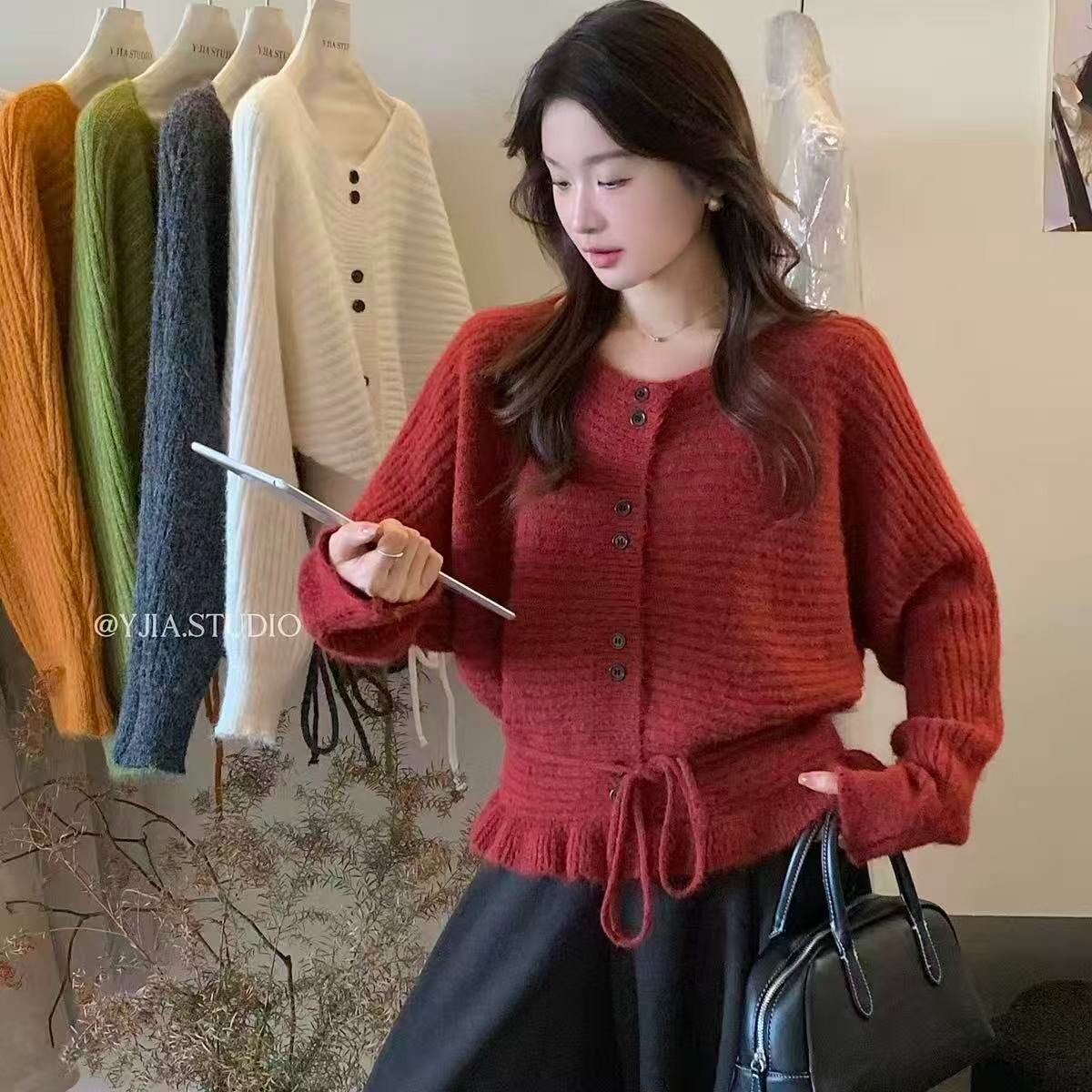 温柔风圆领收腰荷叶边下摆针织衫女短款小个子甜美设计感套头毛衣