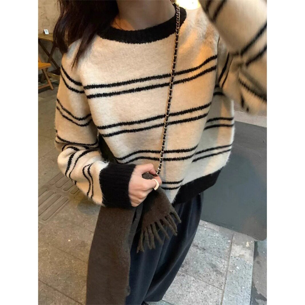 浣熊绒软糯套头短款条纹毛衣女秋季加厚内搭小个子打底针织衫