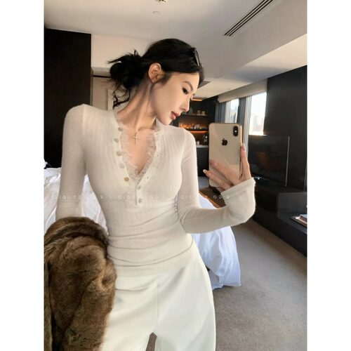 纯欲风白色蕾丝v领打底衫女春秋修身显瘦长袖针织衫辣妹内搭上衣