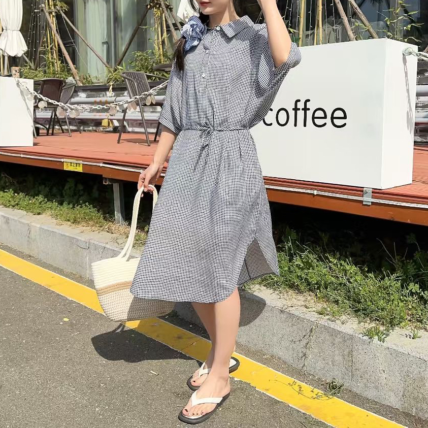 2025年夏季新款棉绸连衣裙女宽松大码显瘦格子衬衫裙沙滩裙长裙子