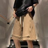 卡其色