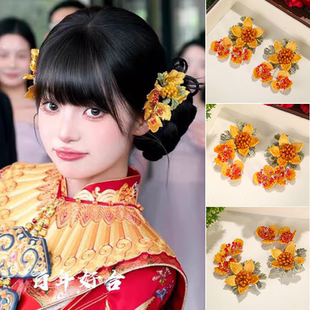 古典金色花朵侧边夹新中式新娘头饰秀禾敬酒服旗袍龙凤褂配饰发饰