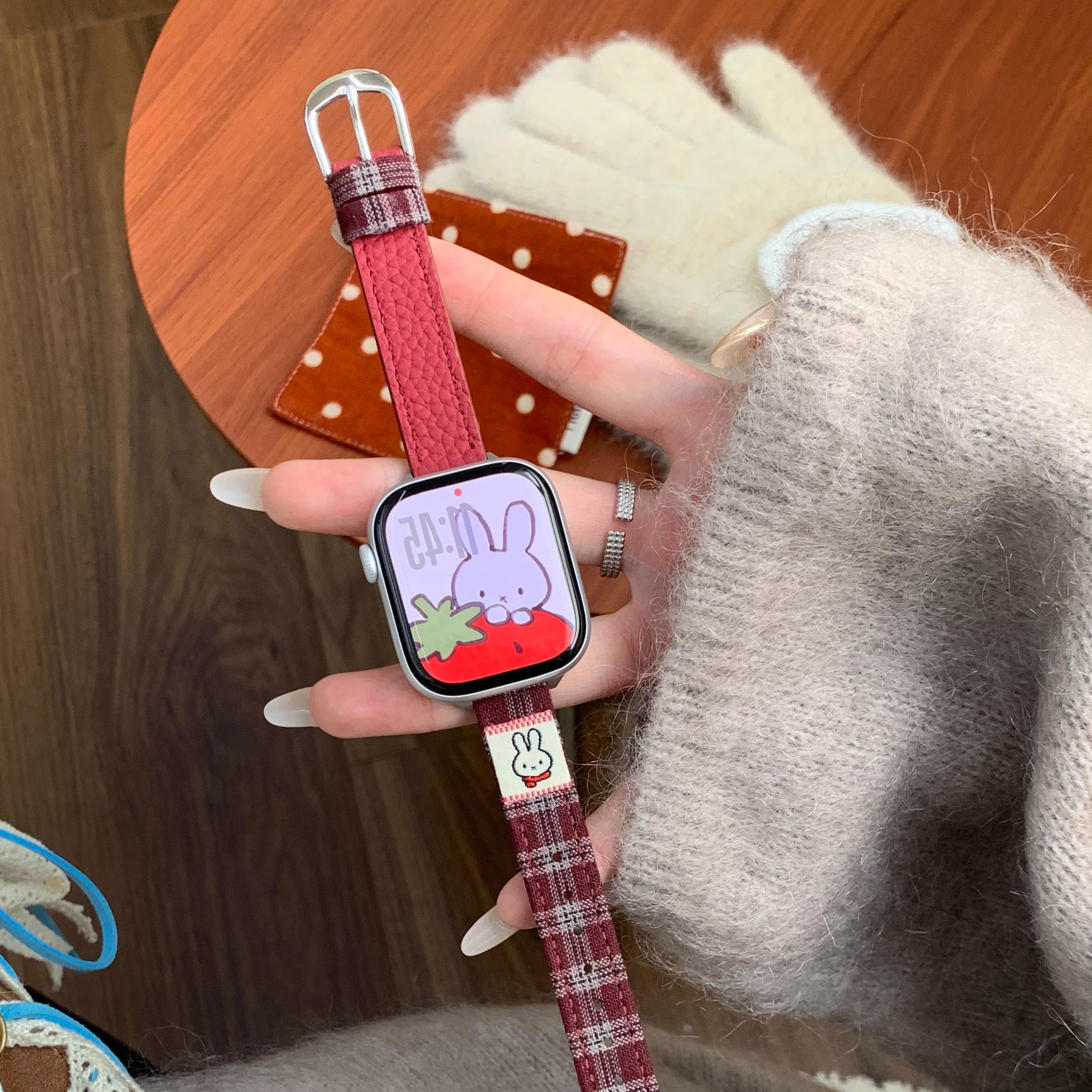 米菲兔格子款表带适用苹果手表