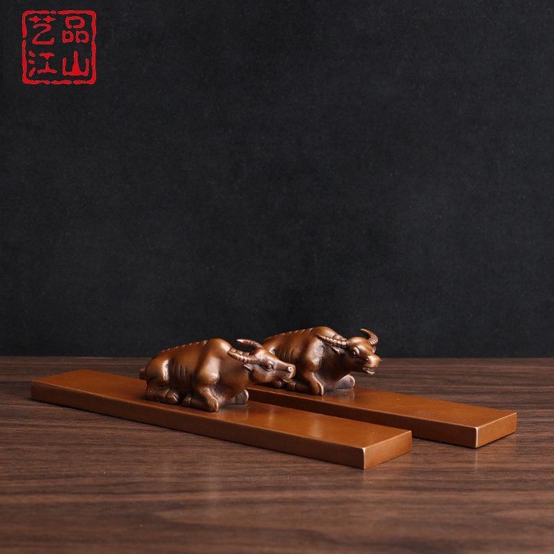 艺品江山  纯紫铜卧牛镇纸文房四宝镇尺摆件
