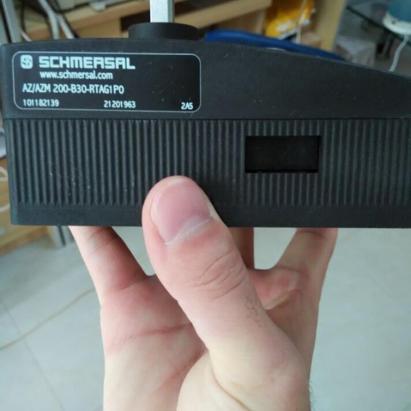 热销azm300b-st-1p2p-a?门锁schmersal德国开关