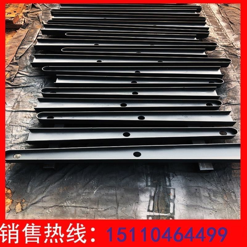 03kn满焊铁不锈钢雨棚钢梁玻璃幕墙牛腿h型钢结构支架点式爪件