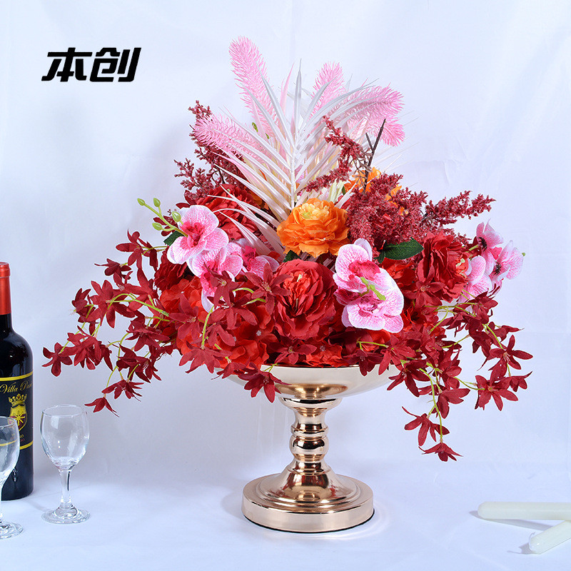 本创婚庆道具金色果盘主桌铁艺花器橱窗装饰花瓶酒店前台糖果盘