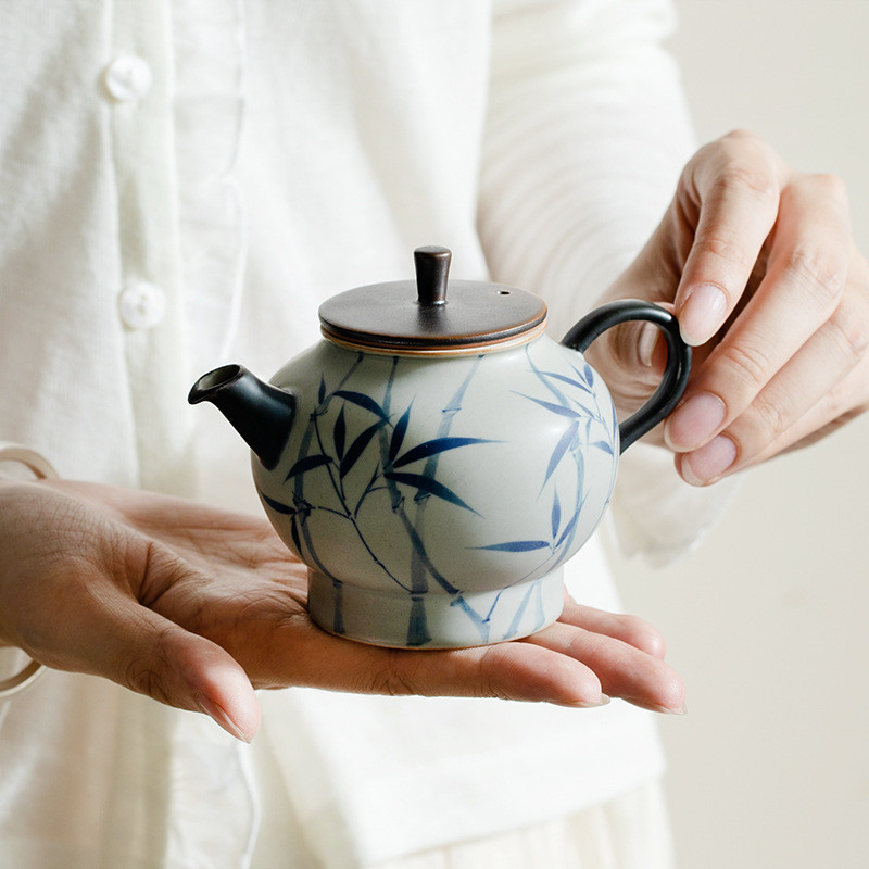 纯手绘兰竹哑光釉宫灯壶陶瓷茶壶泡茶中式喝茶家用茶水壶单壶泡茶