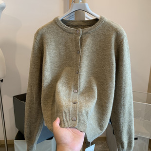 韩系慵懒风纯色毛衣开衫厚秋宽松短款长袖高级感女