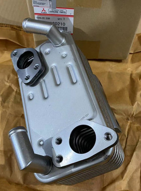 热销三一sy205挖掘机发动机散热器60289254me230210原厂4m50机油