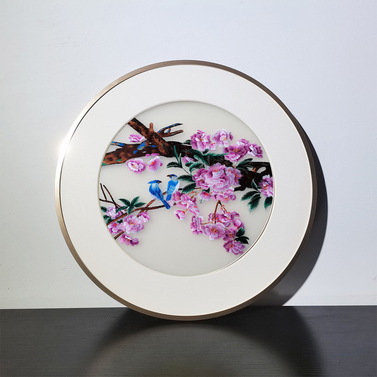 圆形苏绣成品挂画透明丝布刺绣新中式餐厅客厅小幅苏绣装饰画图片