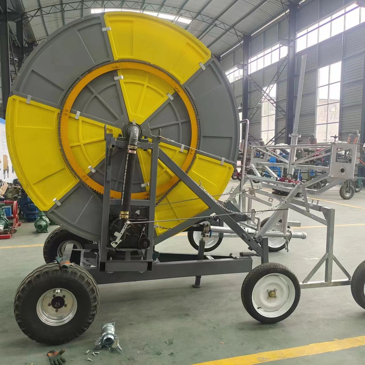 热销大型全自动卷盘式喷灌机机灌溉机大型农田专用浇地机淋灌移动