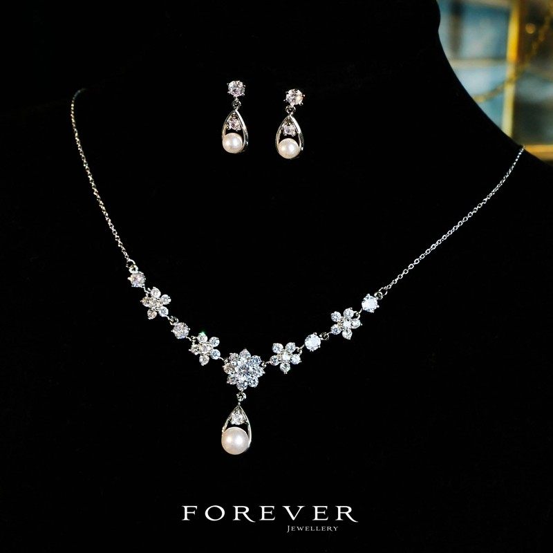 新款珍珠水滴吊坠韩式简约气质新娘名媛婚纱礼服项链耳环两件套装