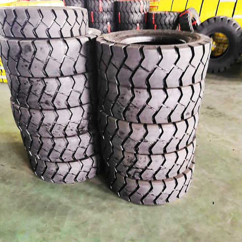 热销实心工程轮胎工程载耐磨耐扎装载机推土机专用轮胎20.5-25抗